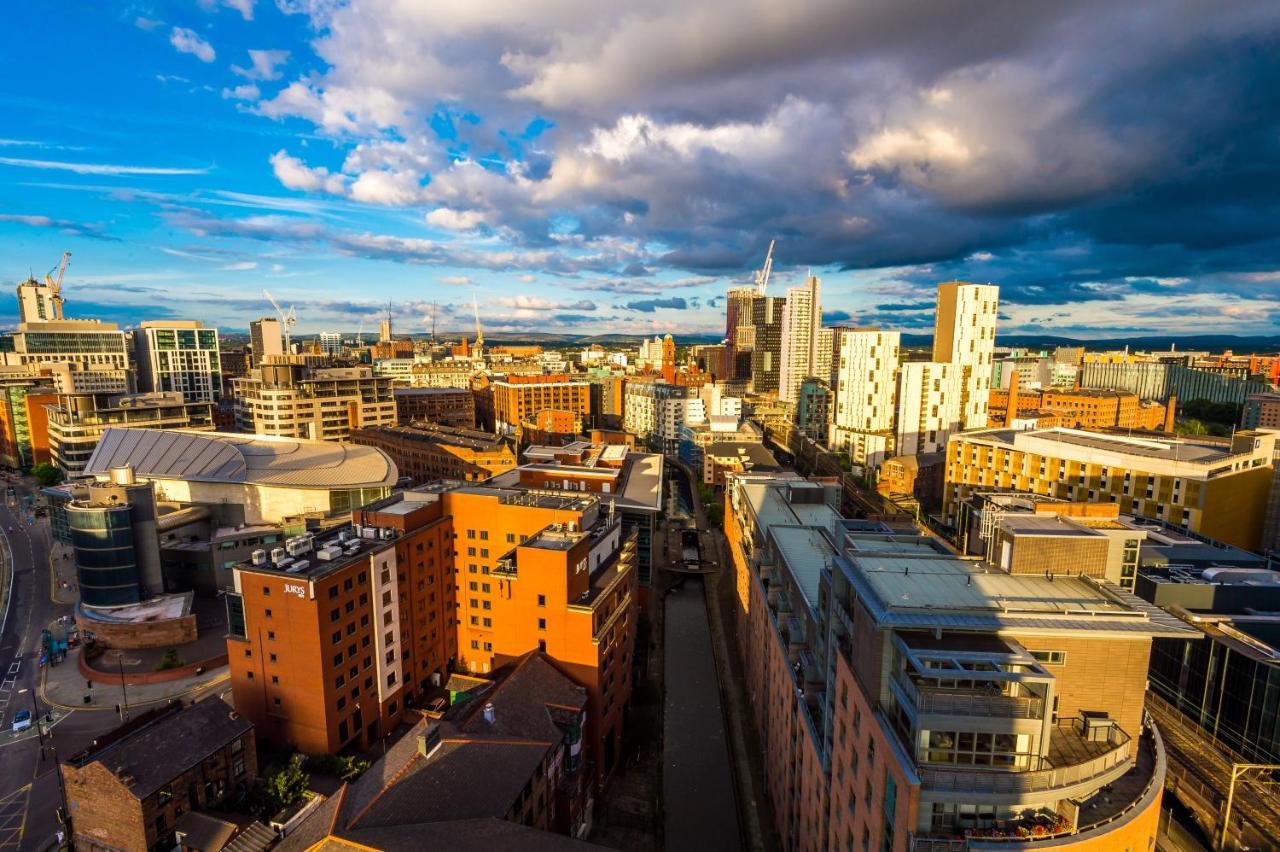 Hilltop Serviced Apartments - Deansgate マンチェスター エクステリア 写真