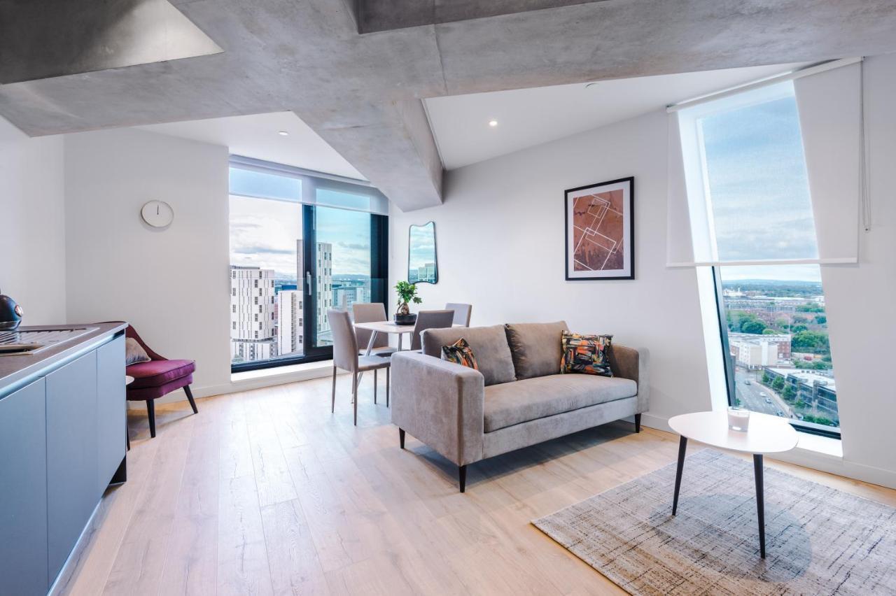 Hilltop Serviced Apartments - Deansgate マンチェスター エクステリア 写真