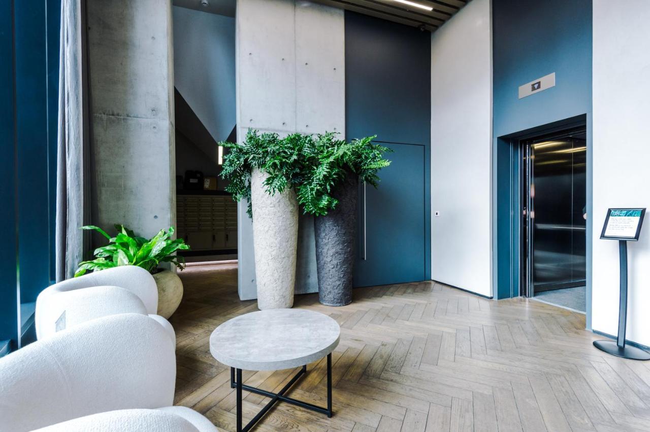 Hilltop Serviced Apartments - Deansgate マンチェスター エクステリア 写真